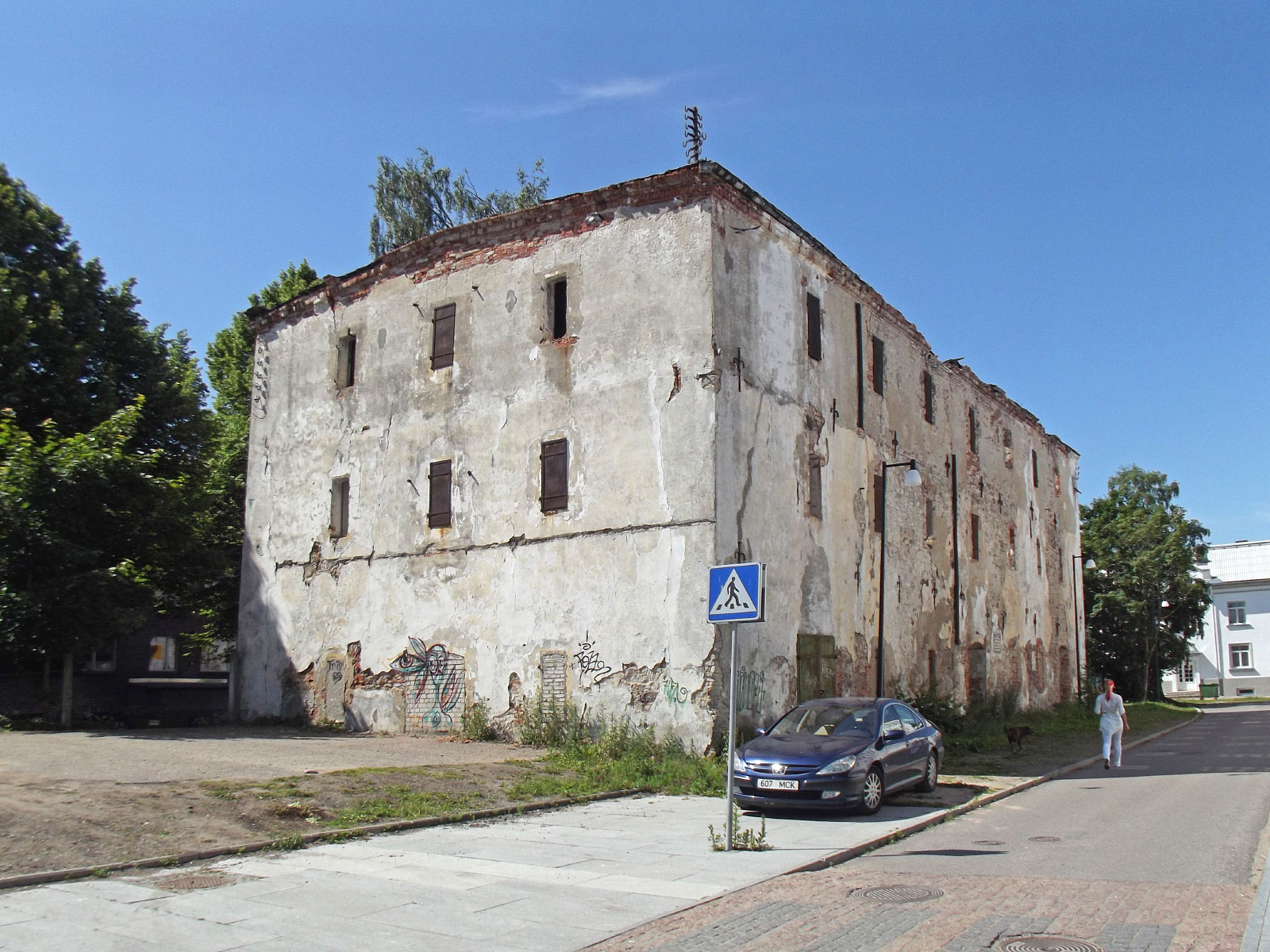 Pärnu (Пярну, Pernau)